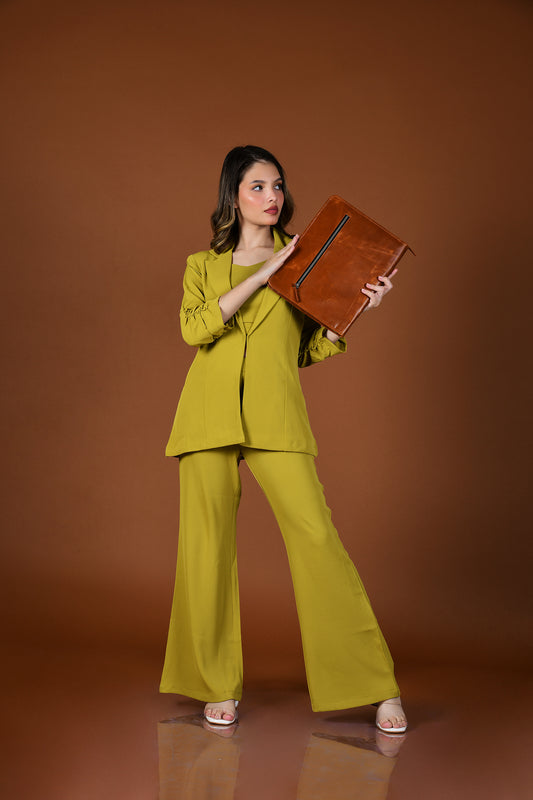 model with A4 portfolio leather zipper
