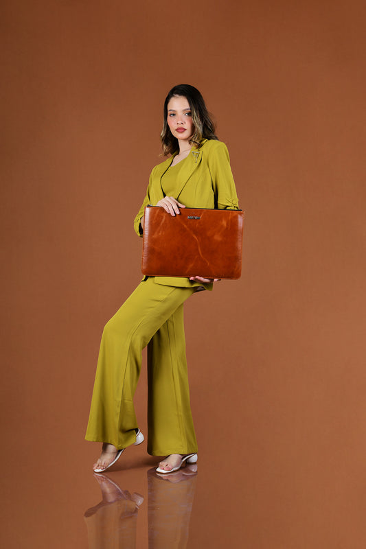 leather laptop sleeves with model